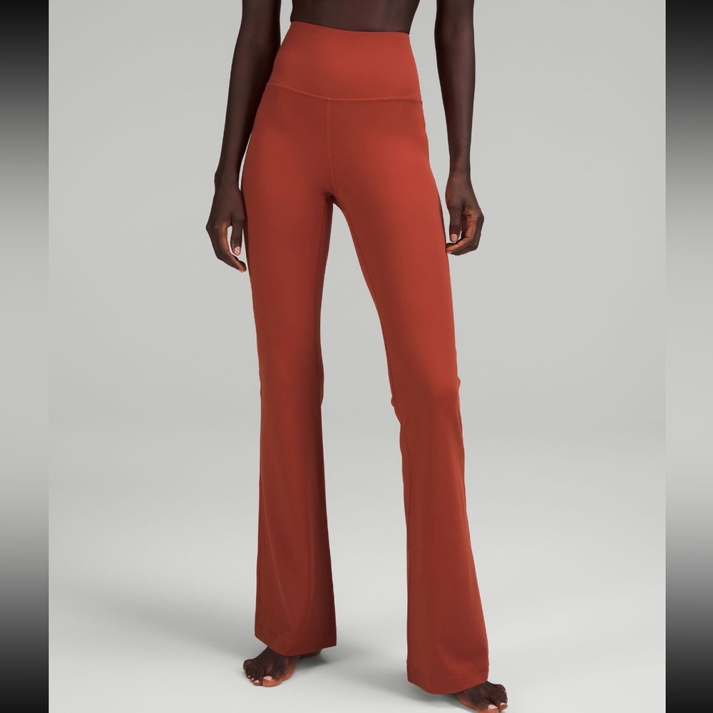 LULULEMON Groove Super High Rise Flared Pant Nulu Regular
